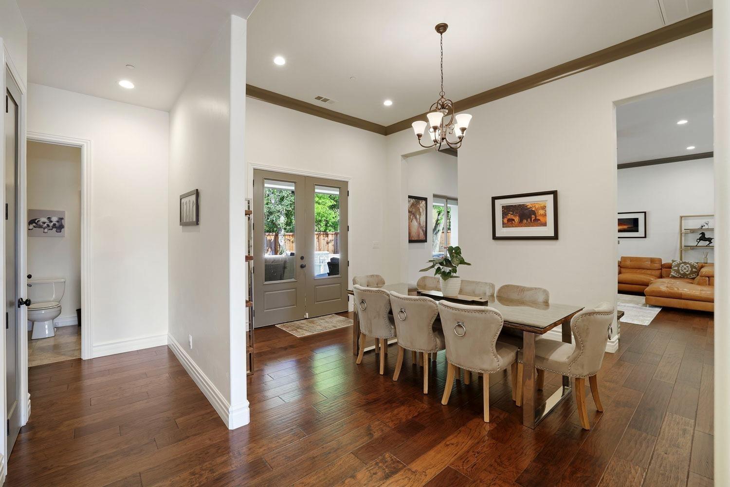 10450 Foxmeadow Court