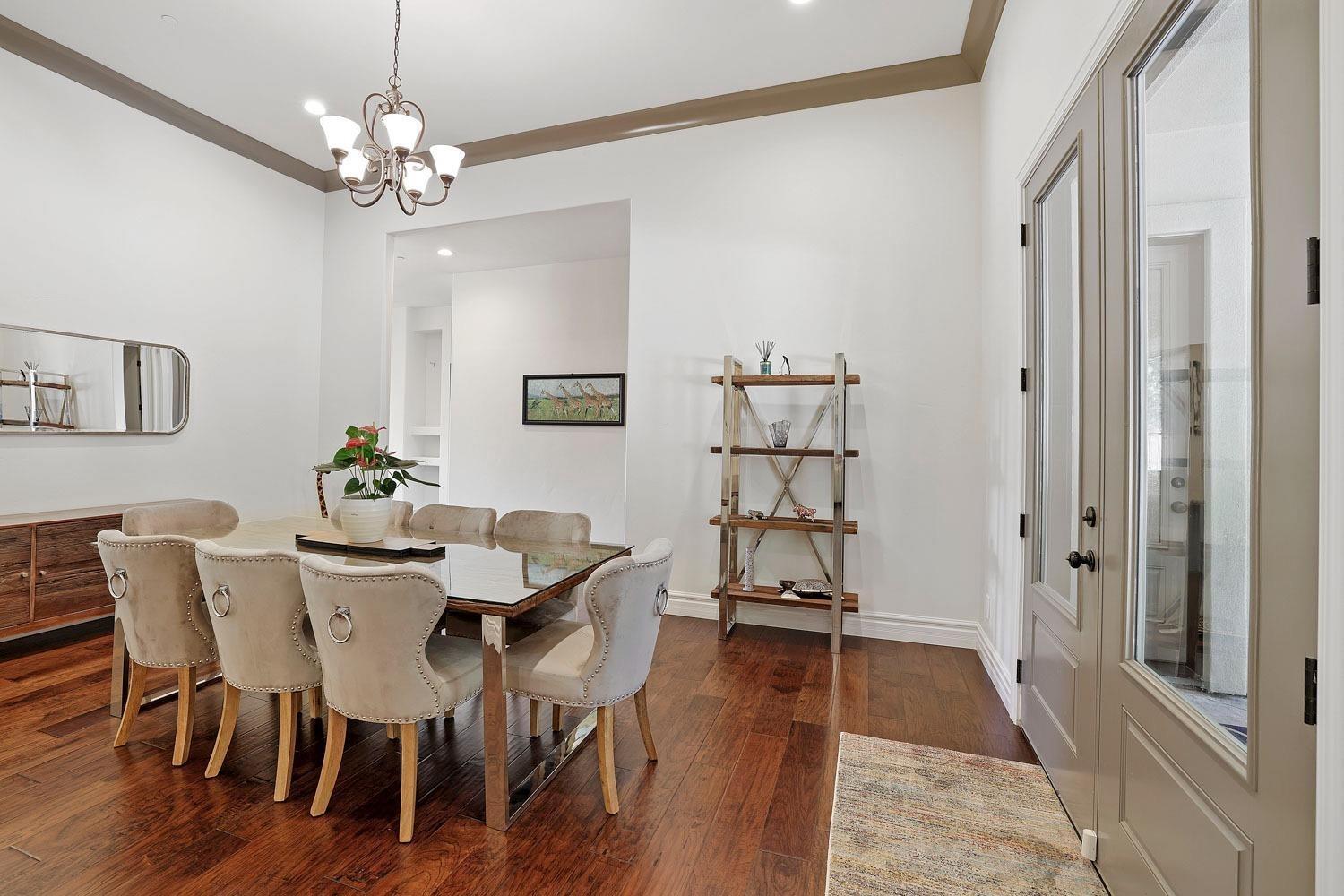 10450 Foxmeadow Court