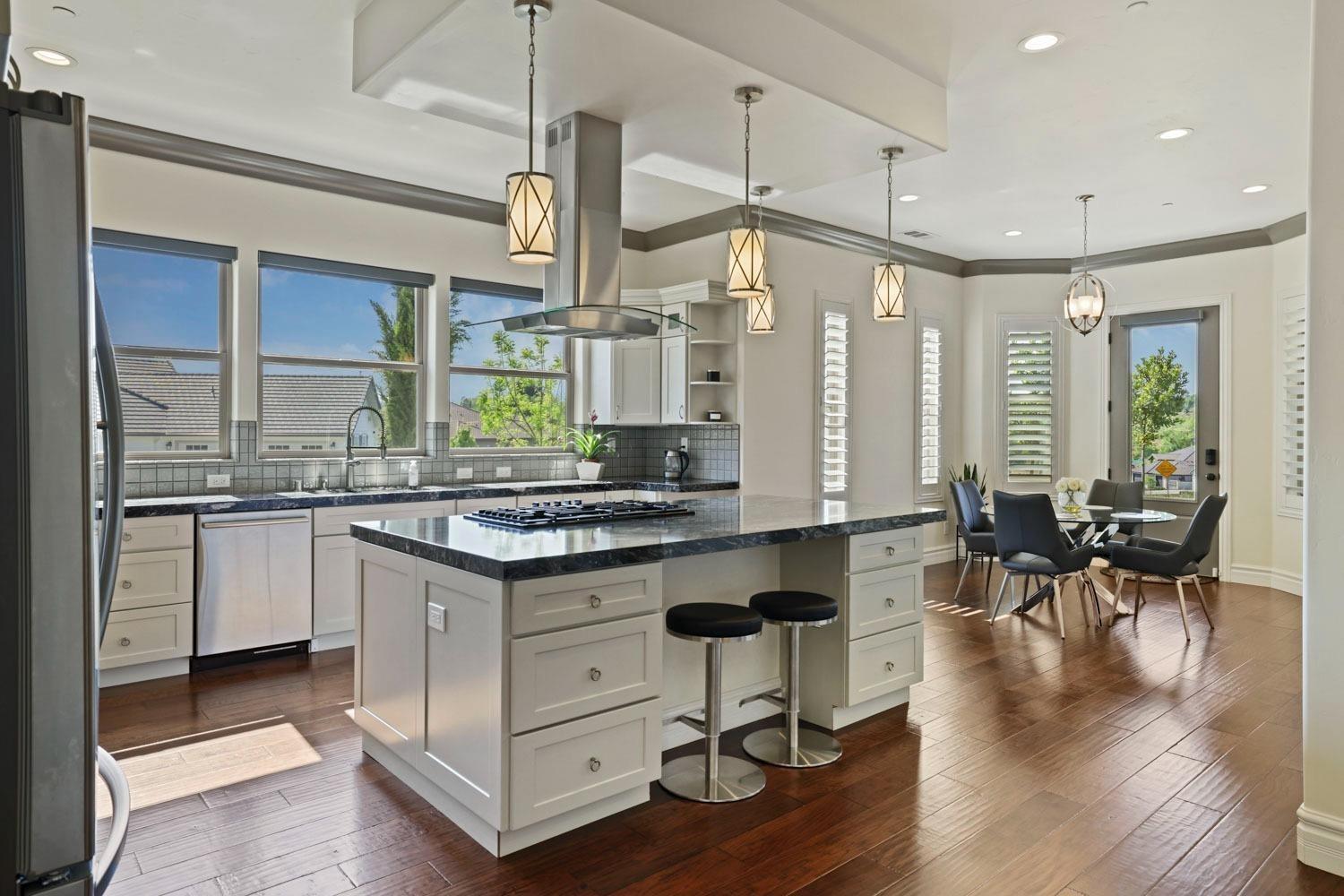 10450 Foxmeadow Court