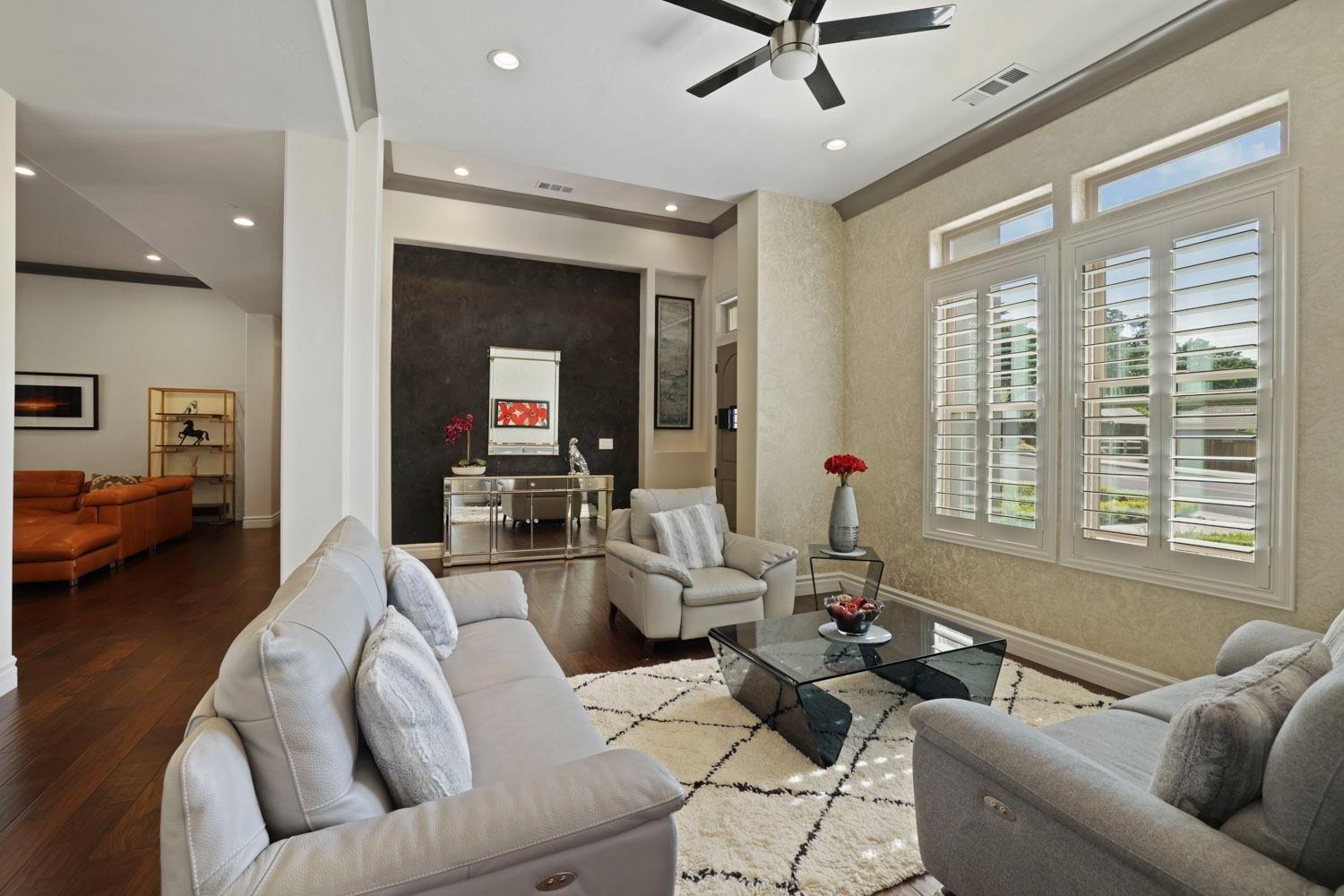 10450 Foxmeadow Court