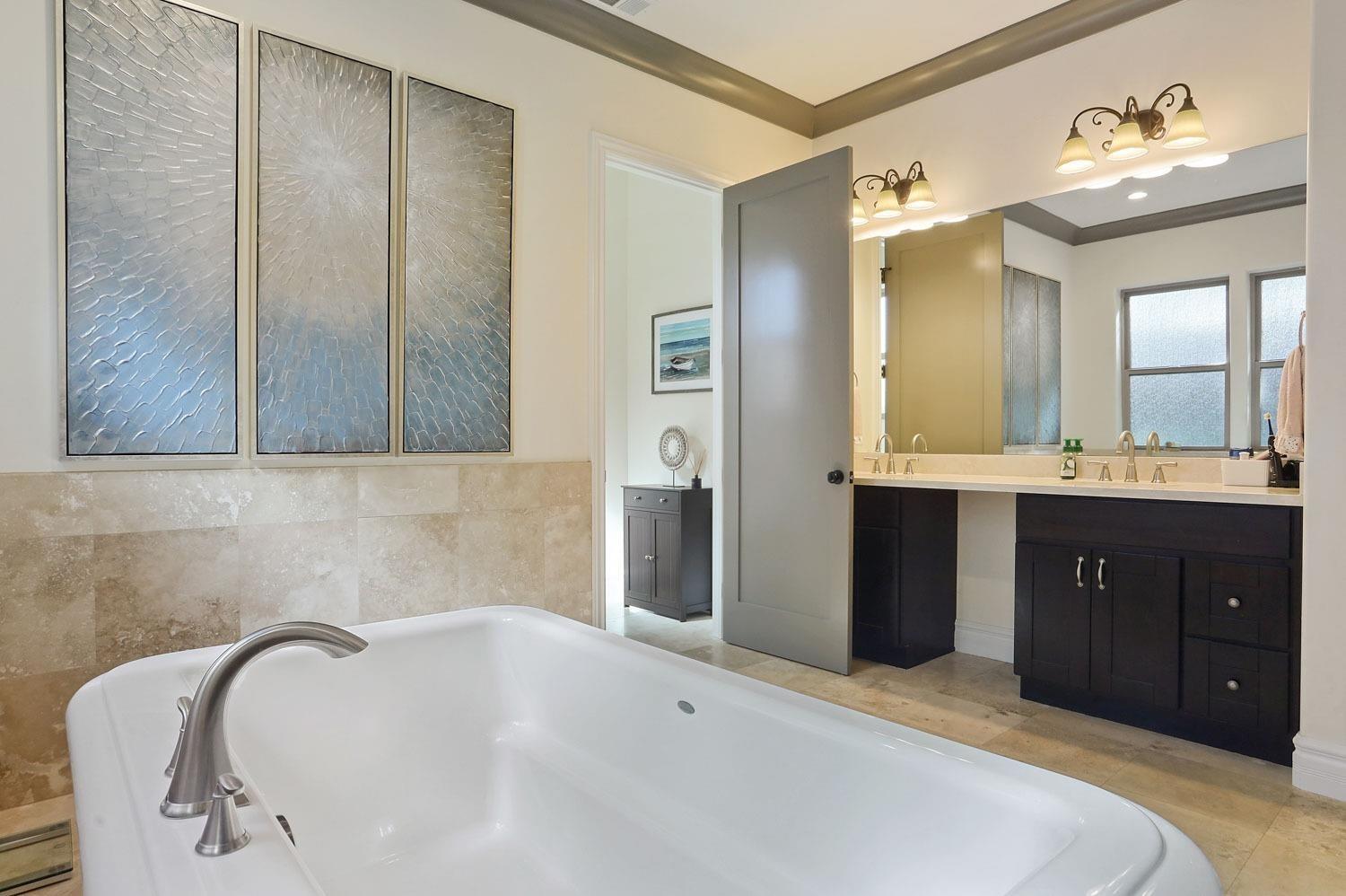 10450 Foxmeadow Court