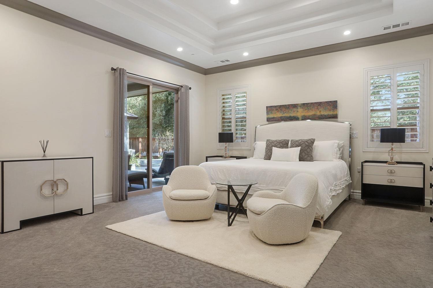 10450 Foxmeadow Court