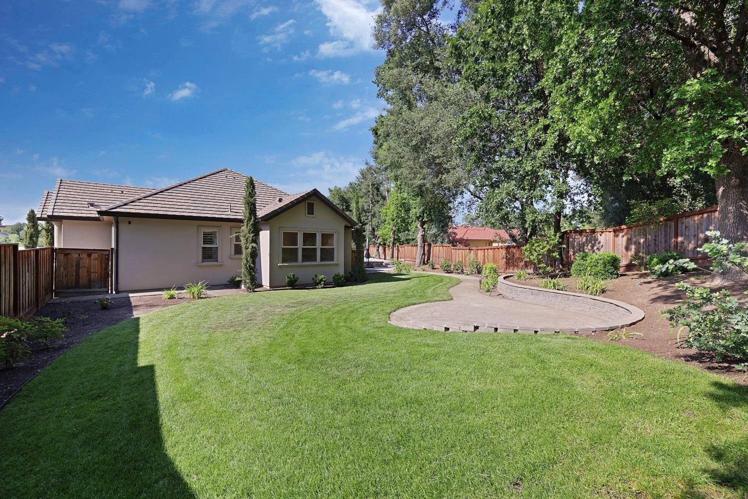 10450 Foxmeadow Court