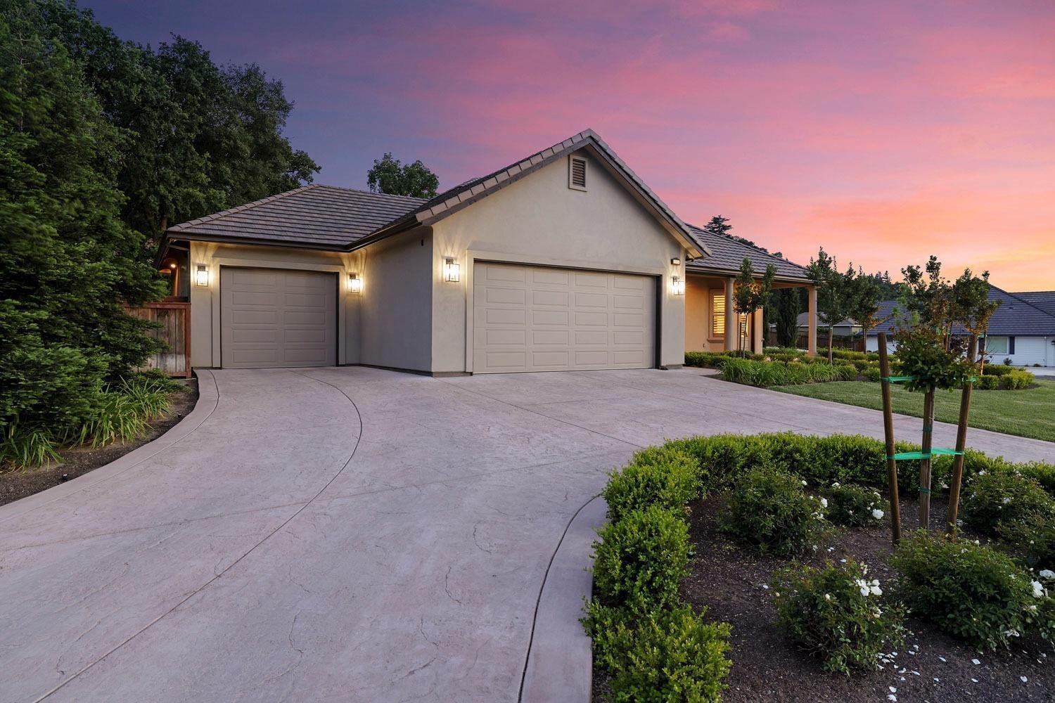 10450 Foxmeadow Court