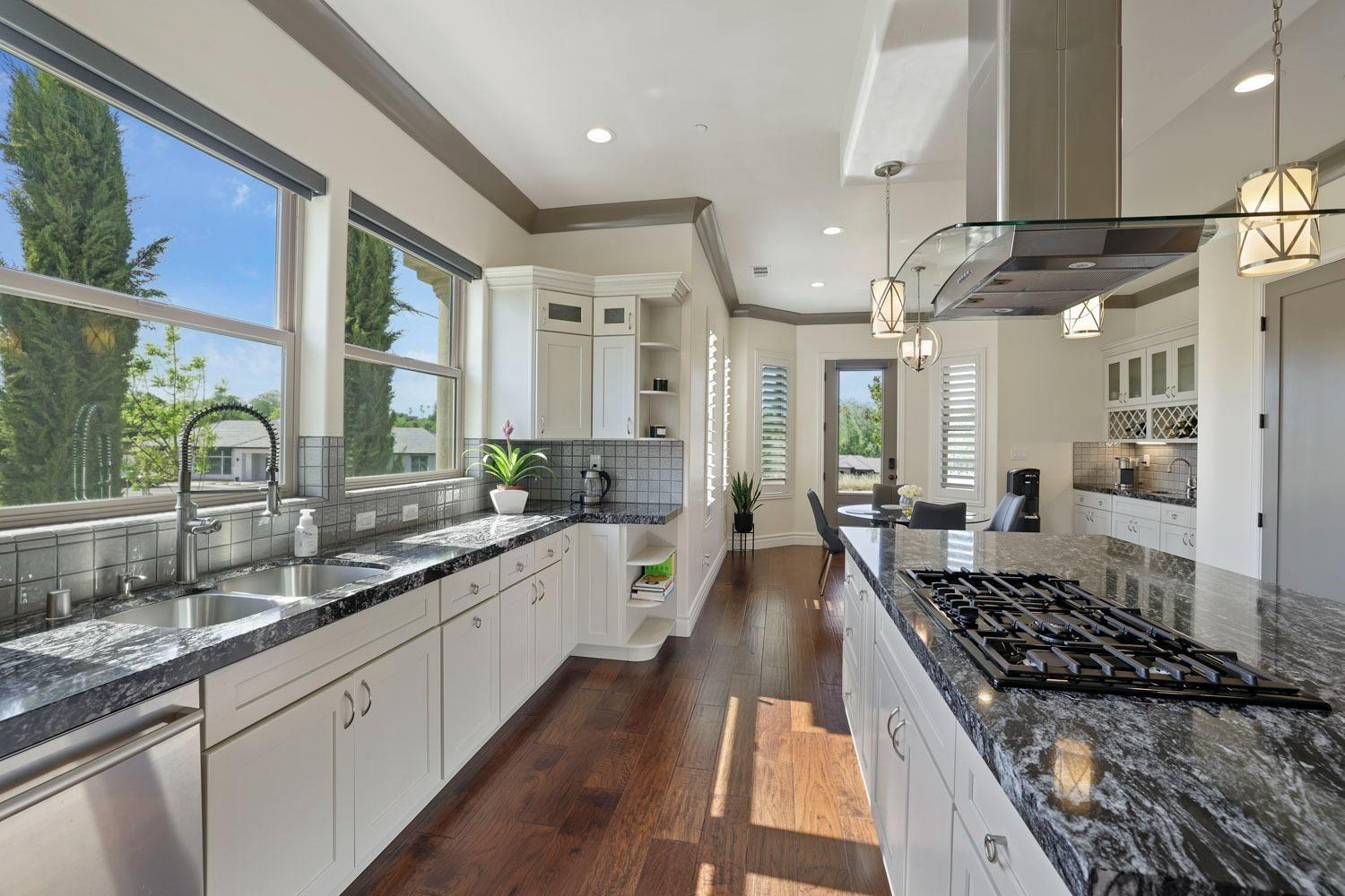 10450 Foxmeadow Court