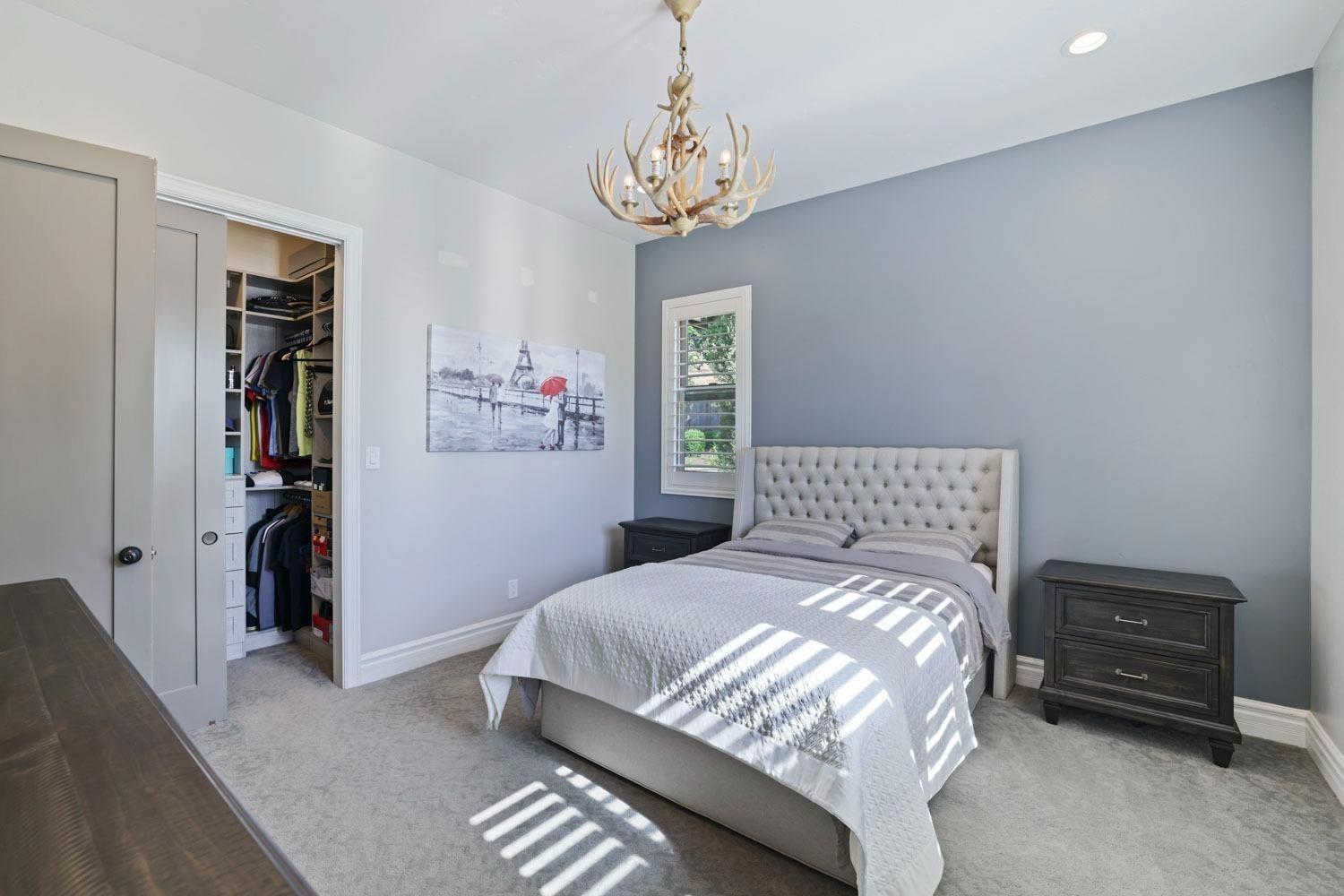 10450 Foxmeadow Court