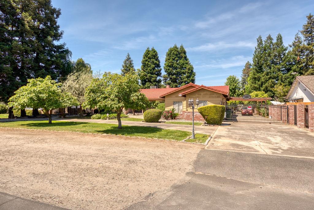 1031 N Daubenberger Road