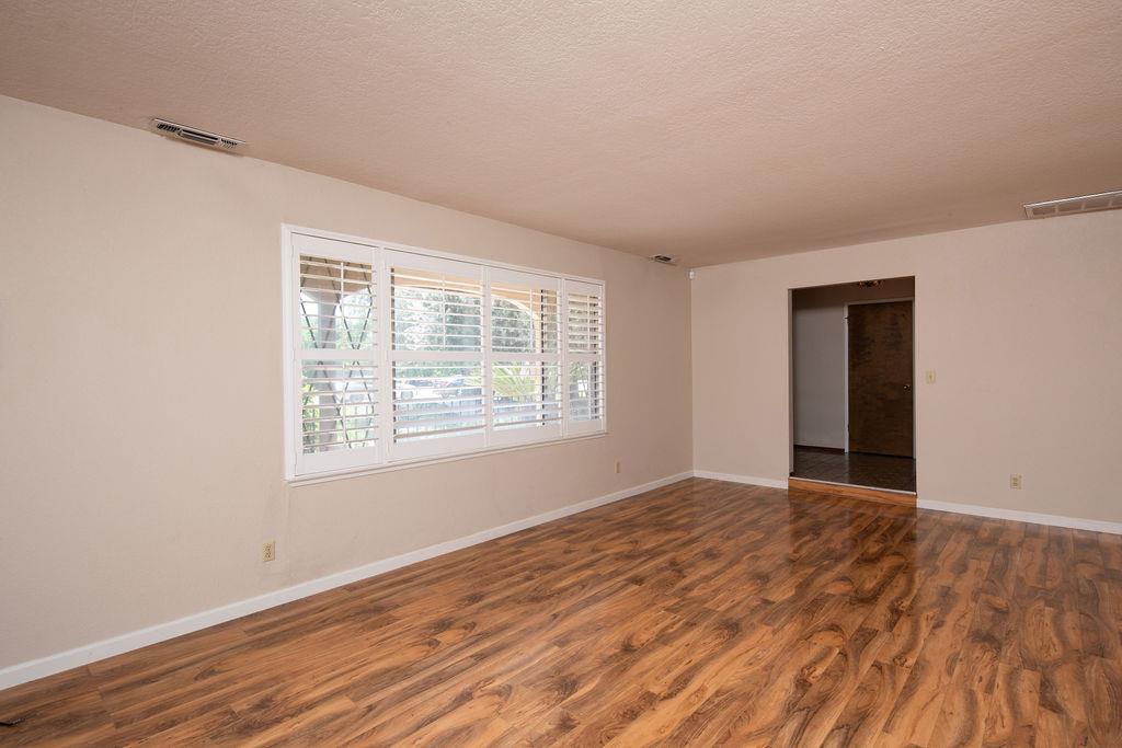 1031 N Daubenberger Road