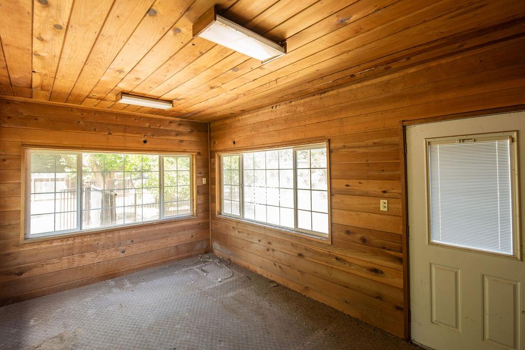 1031 N Daubenberger Road