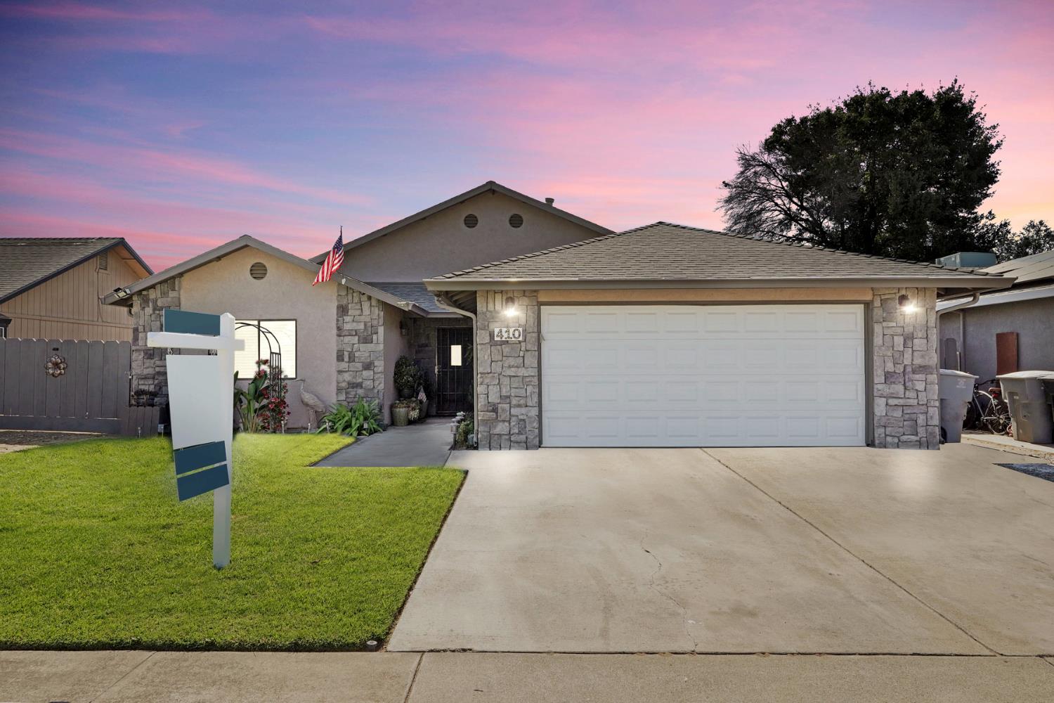410 Arboles Way