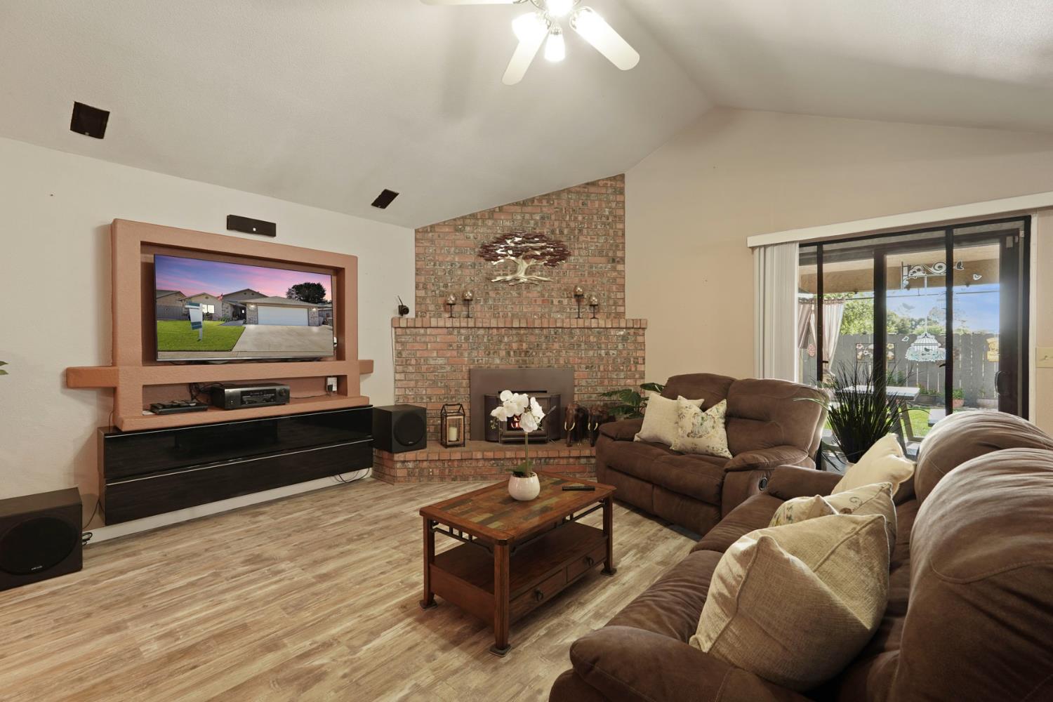 410 Arboles Way