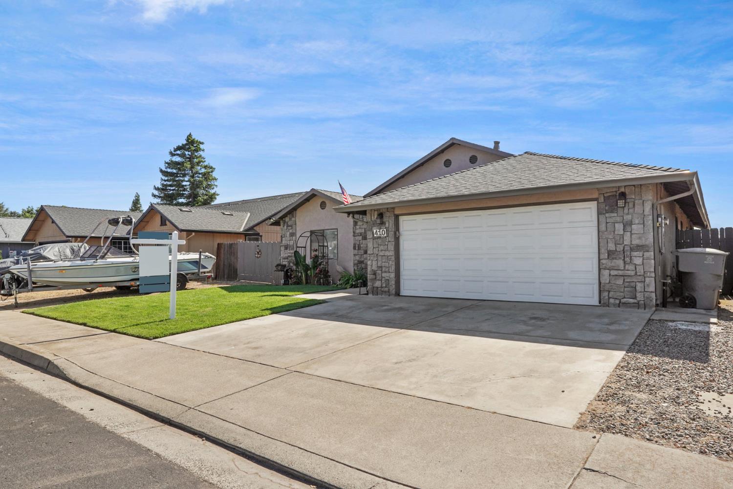 410 Arboles Way