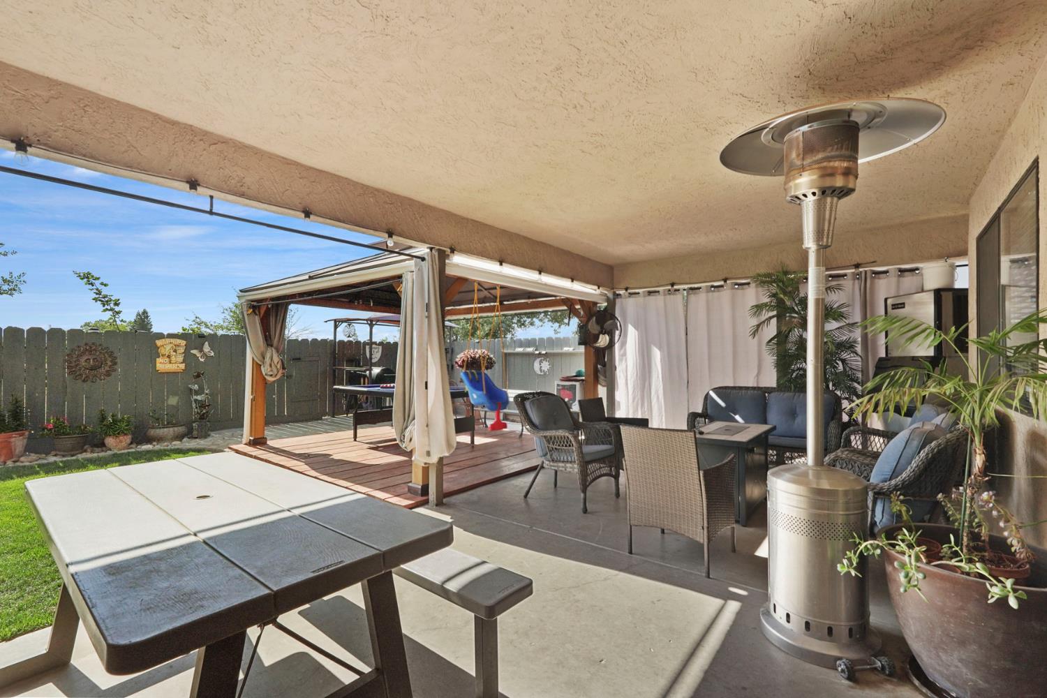 410 Arboles Way