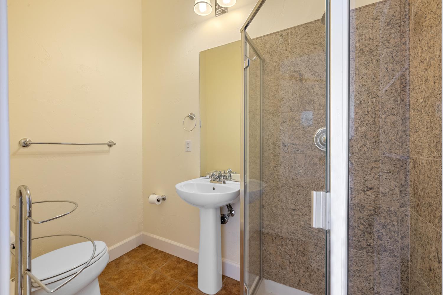 3501 Valley Oak Drive