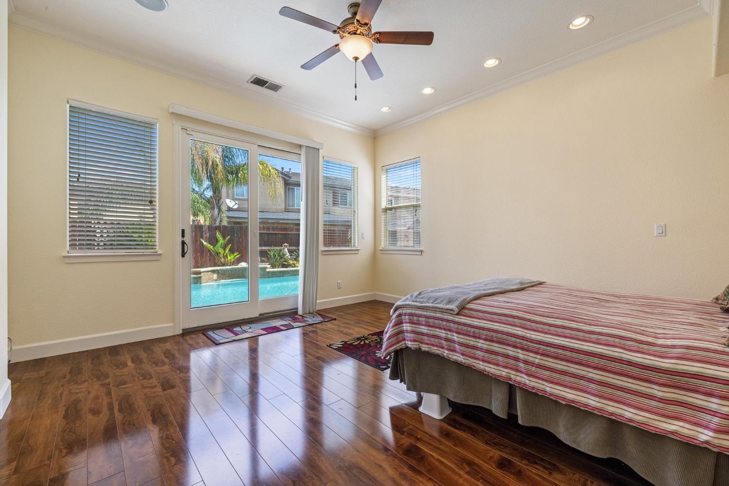 3501 Valley Oak Drive