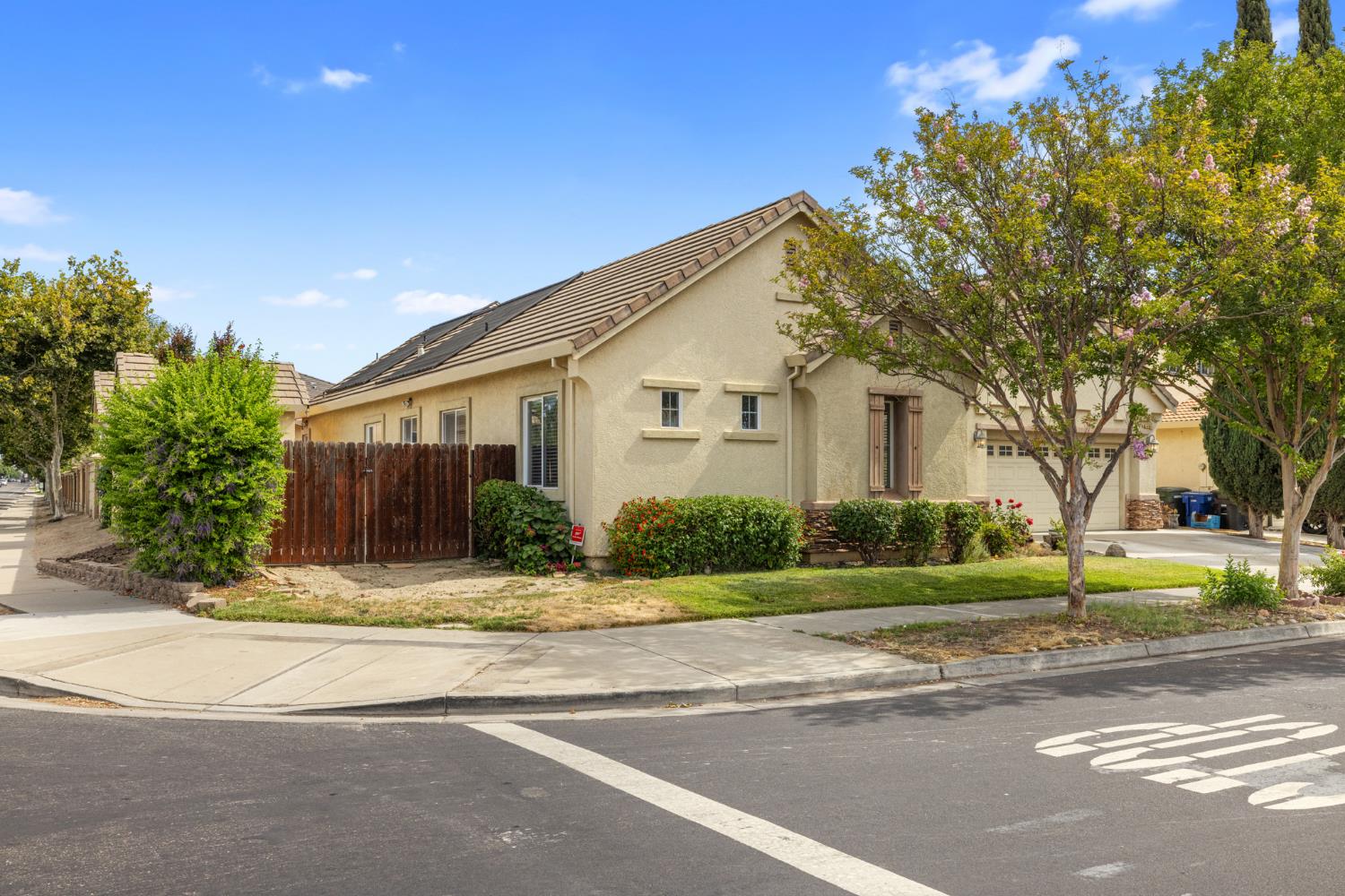 3501 Valley Oak Drive