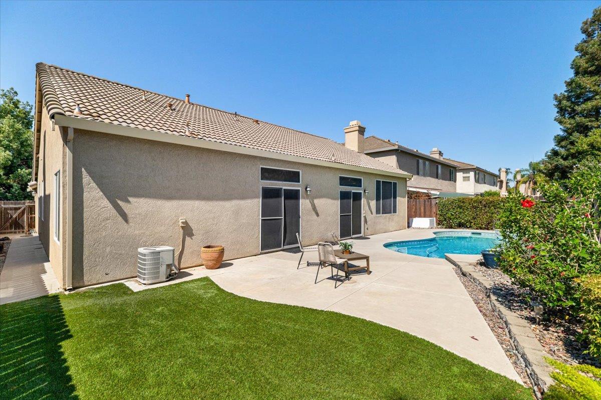 2112 Steinbeck Drive