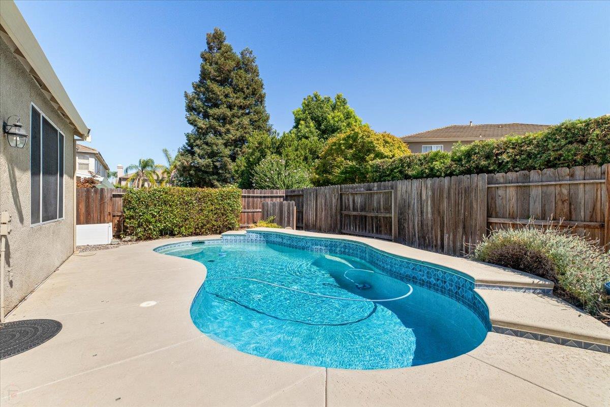 2112 Steinbeck Drive