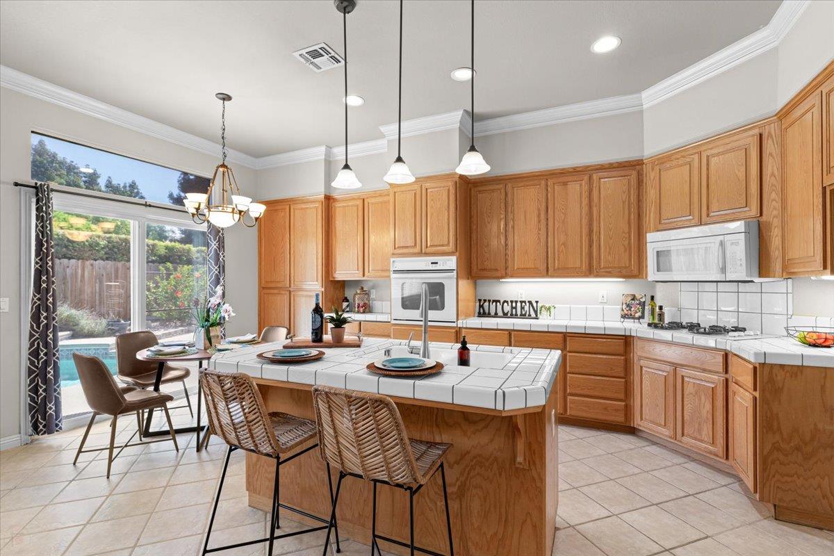 2112 Steinbeck Drive