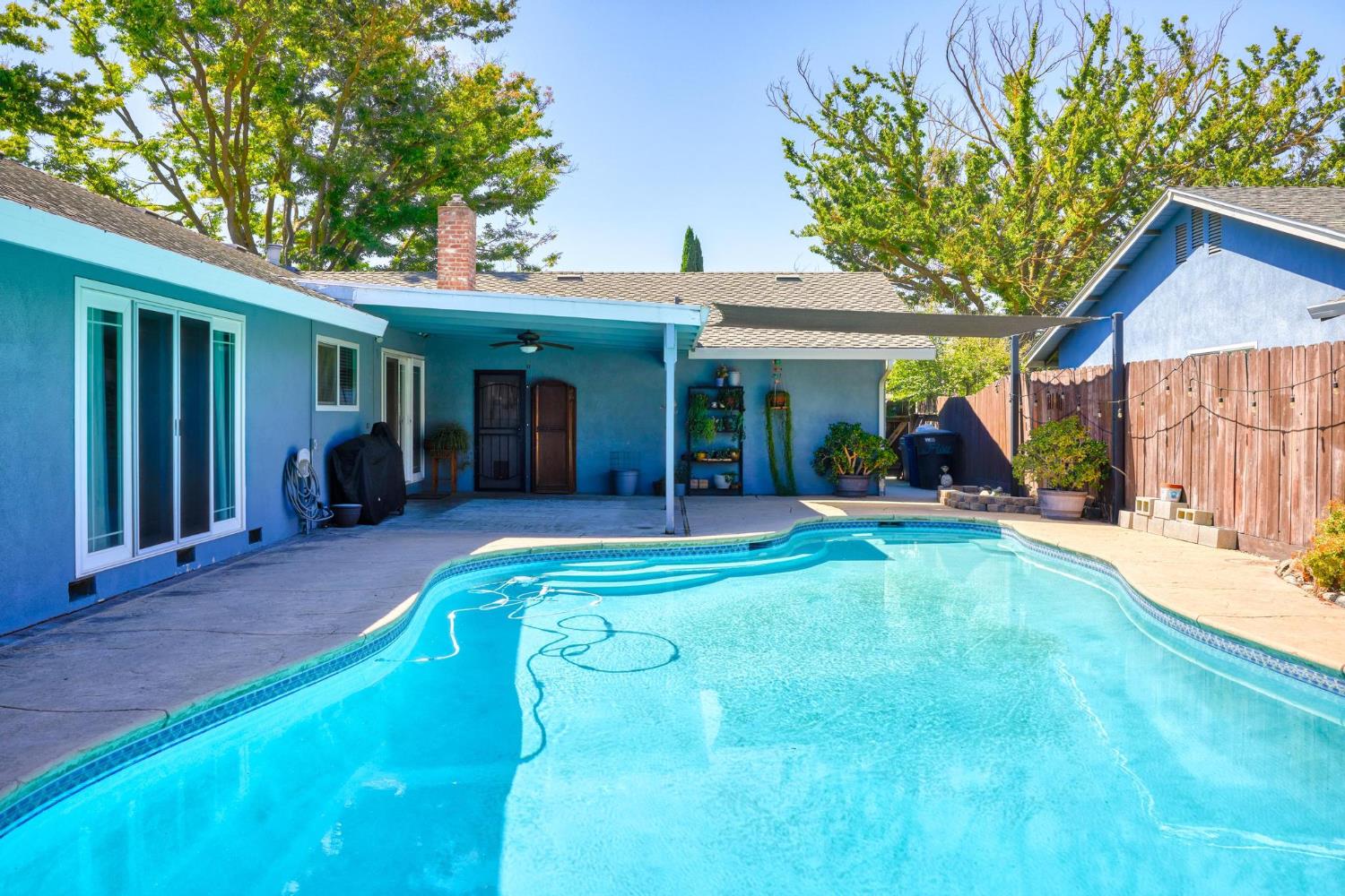 3329 Breckenridge Way