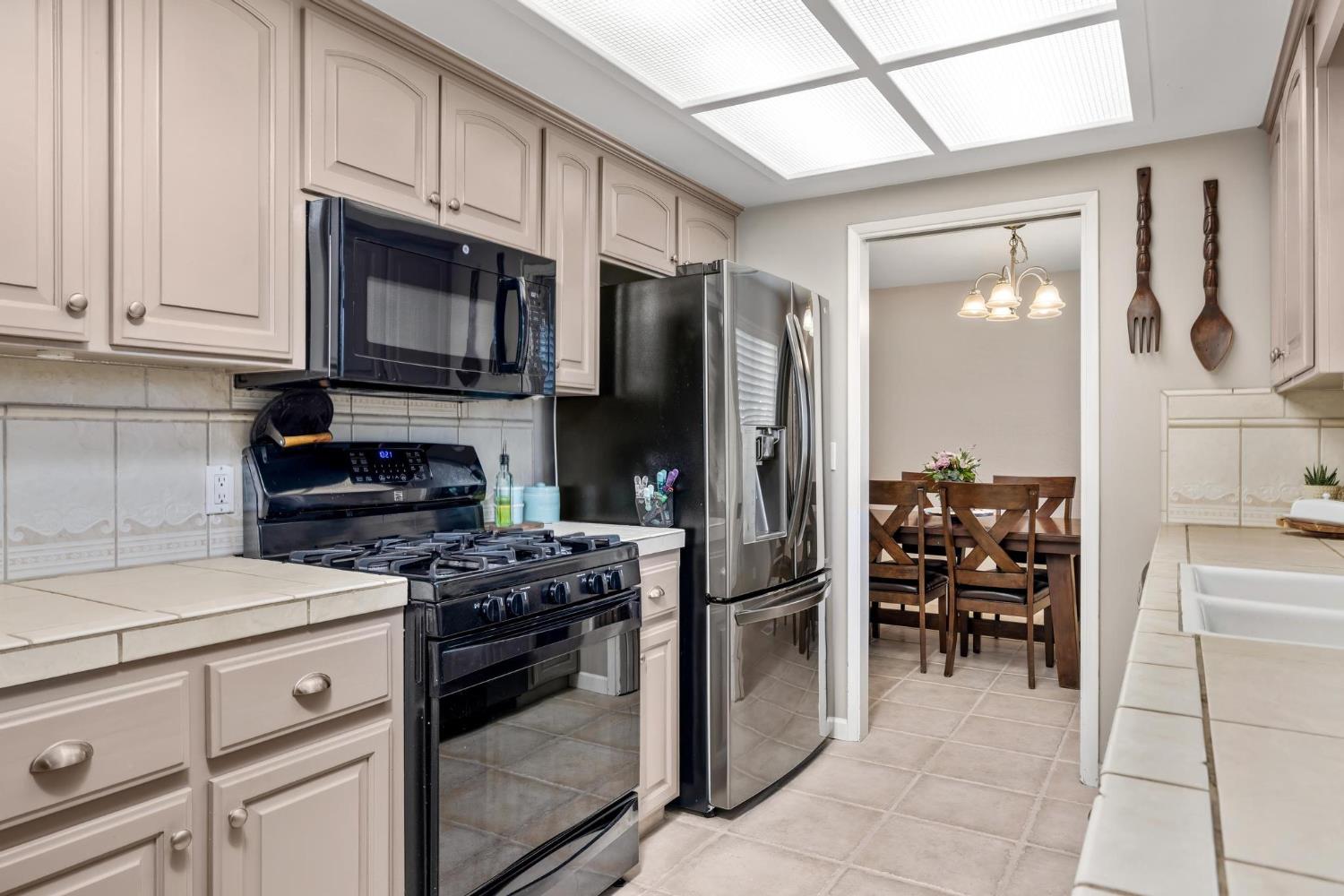 3329 Breckenridge Way