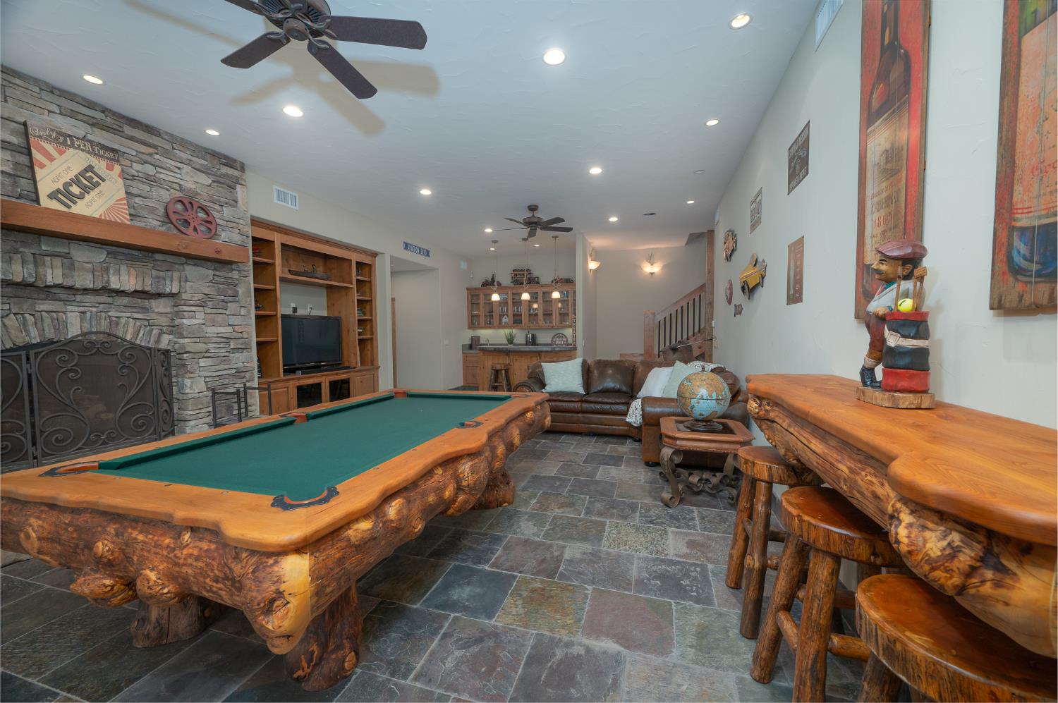 1834 Thunderbolt Trail