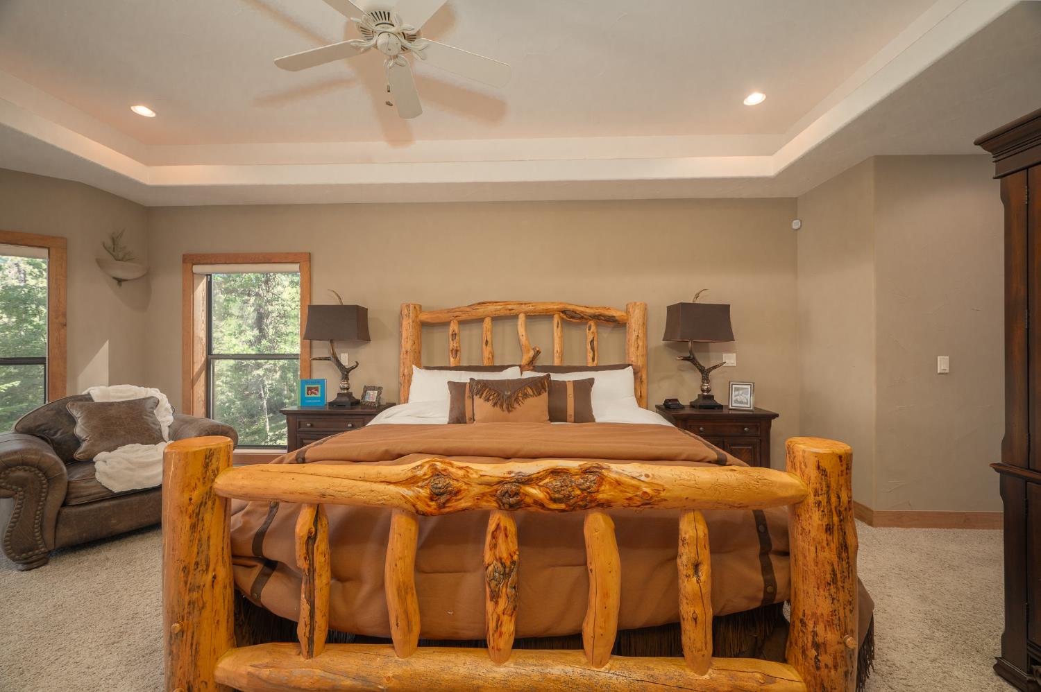 1834 Thunderbolt Trail