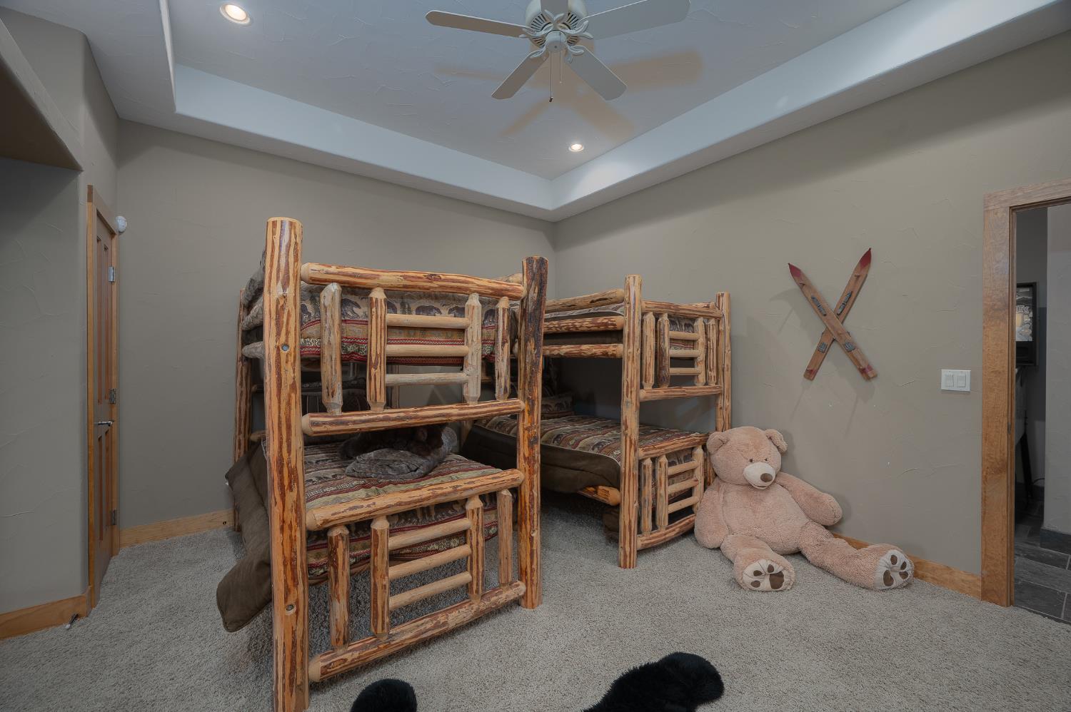 1834 Thunderbolt Trail