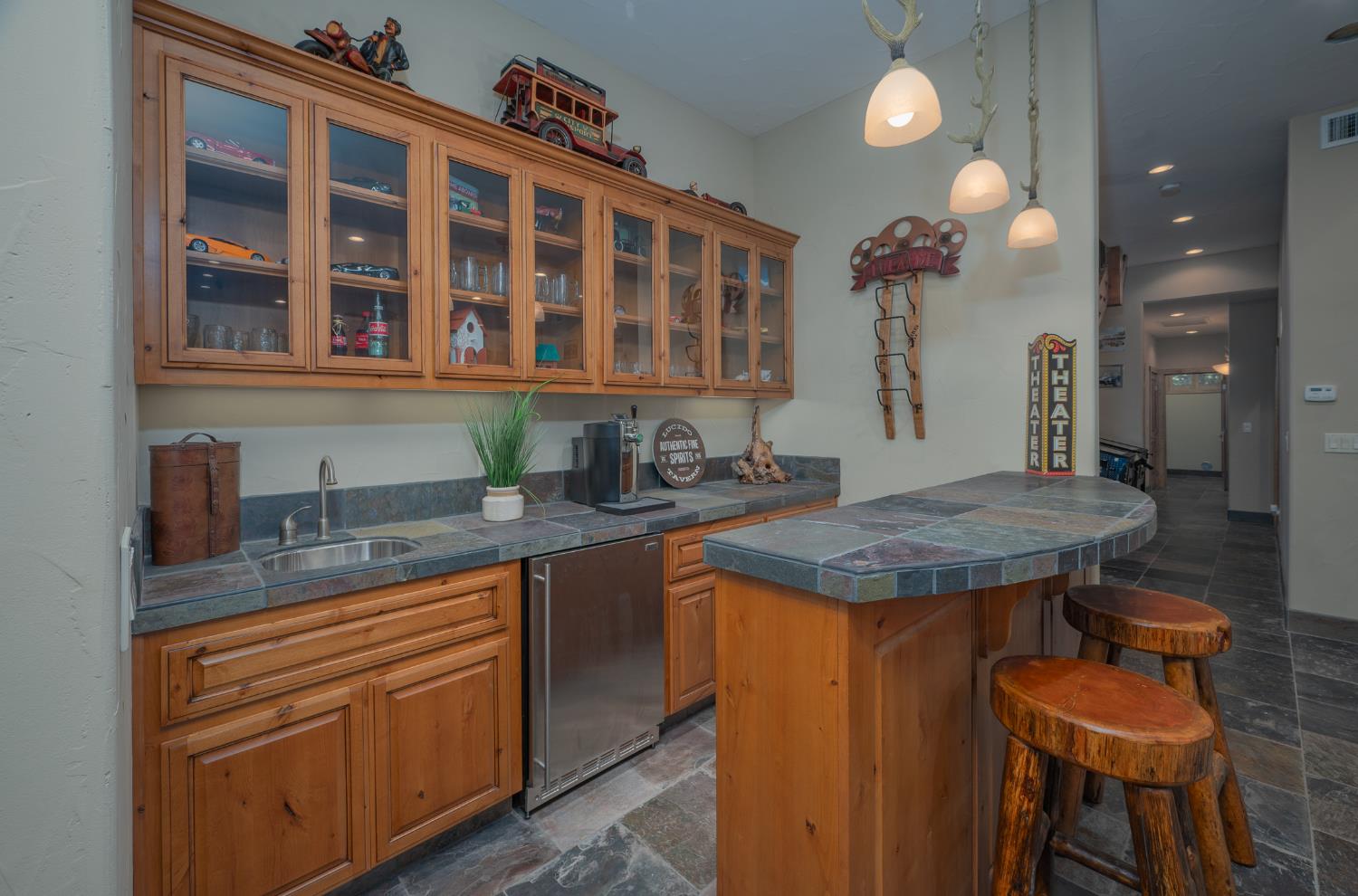 1834 Thunderbolt Trail