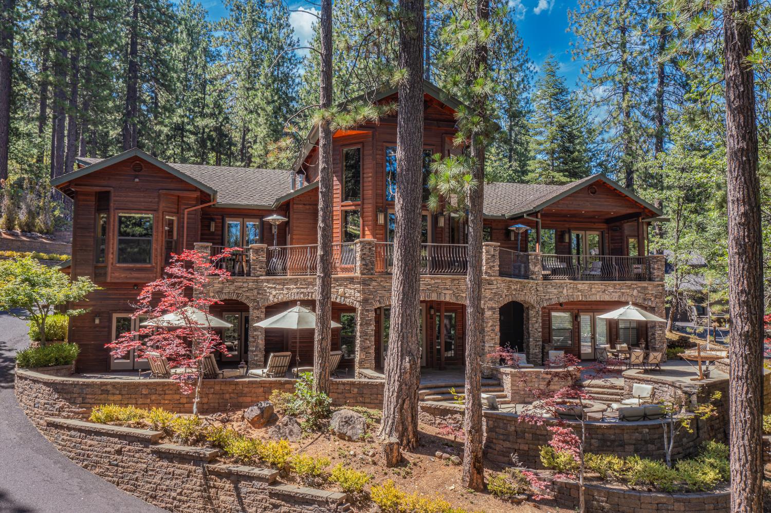 1834 Thunderbolt Trail