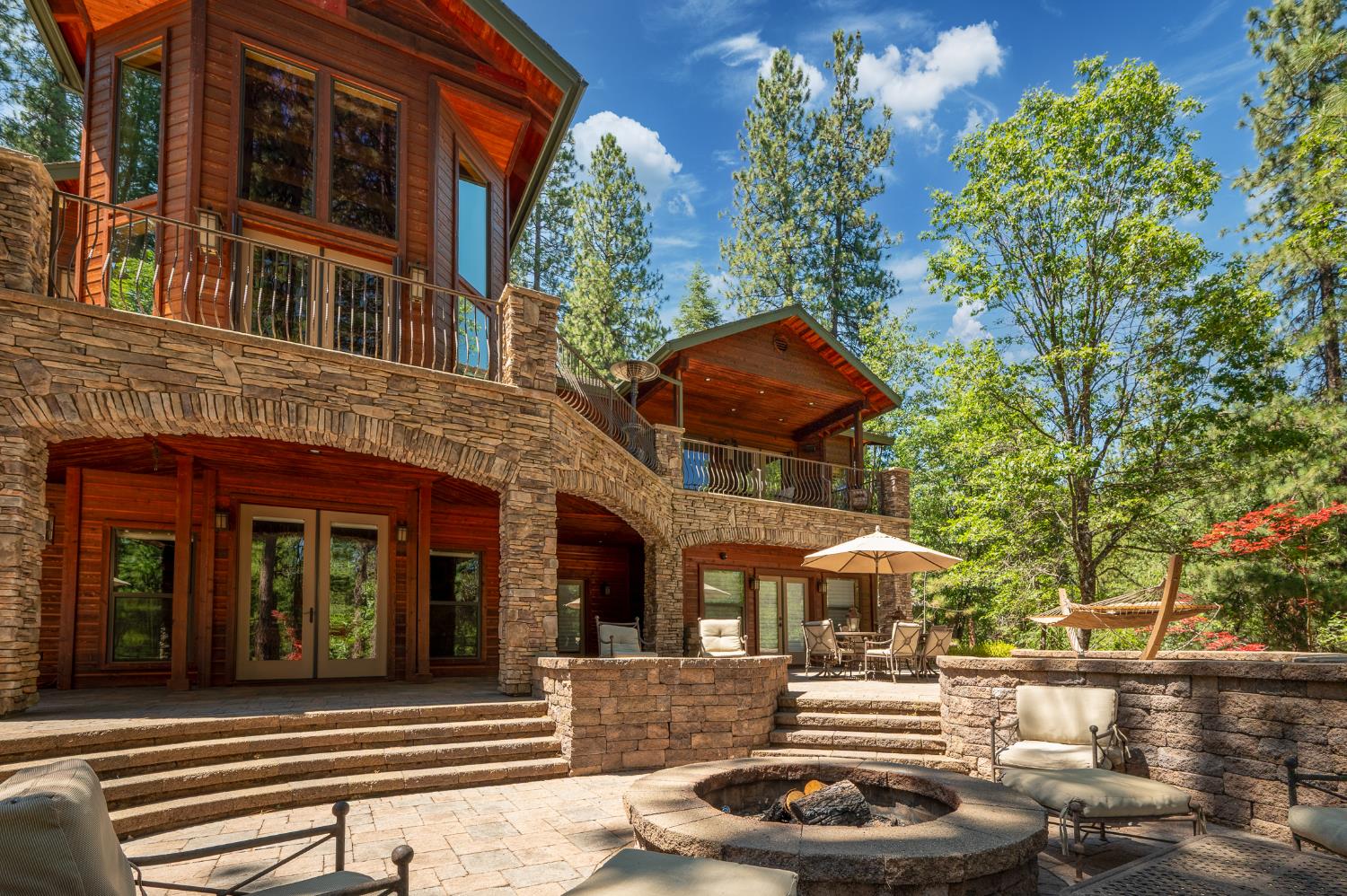 1834 Thunderbolt Trail