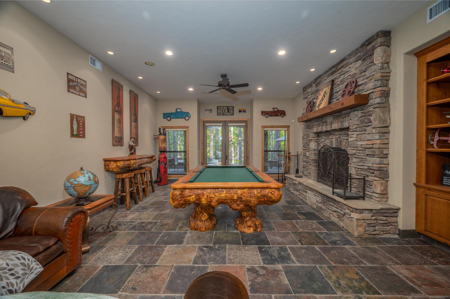 1834 Thunderbolt Trail