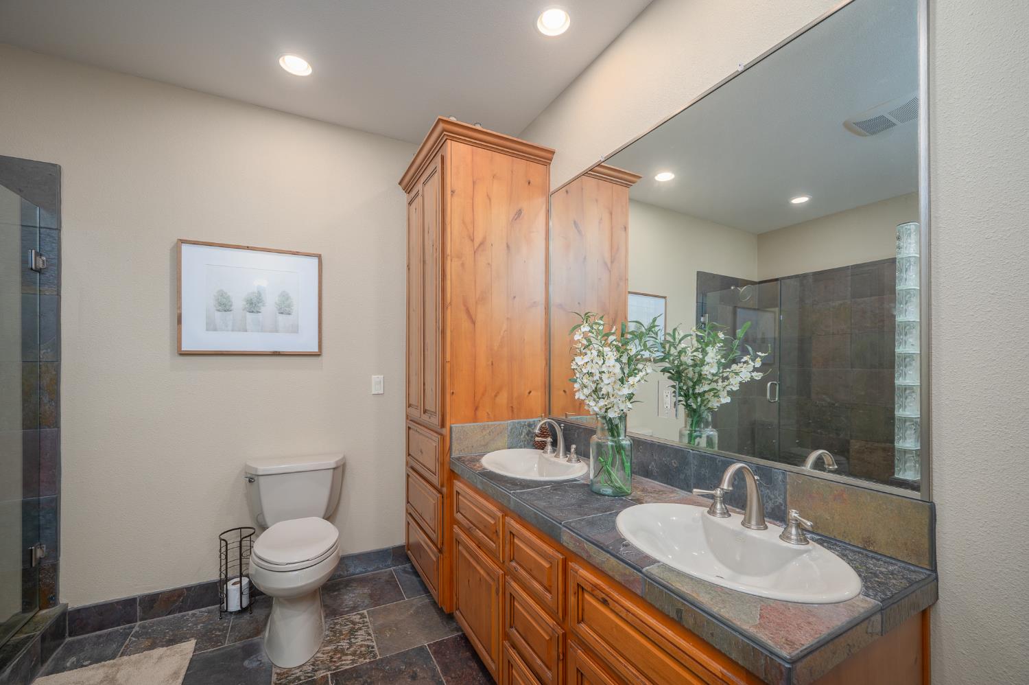 1834 Thunderbolt Trail