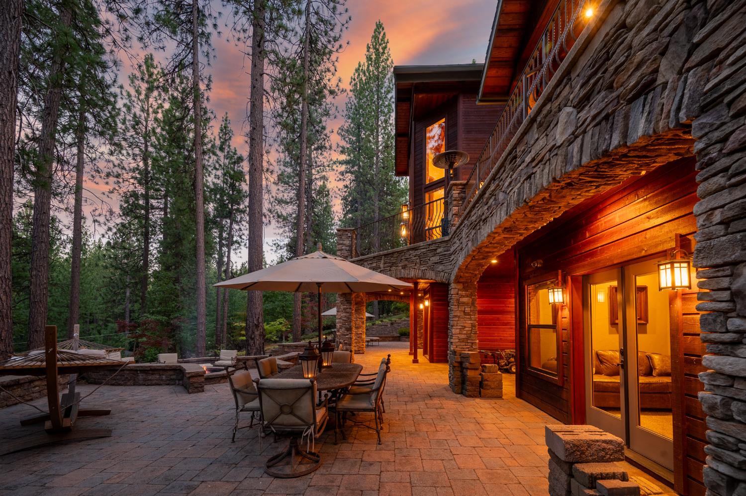 1834 Thunderbolt Trail