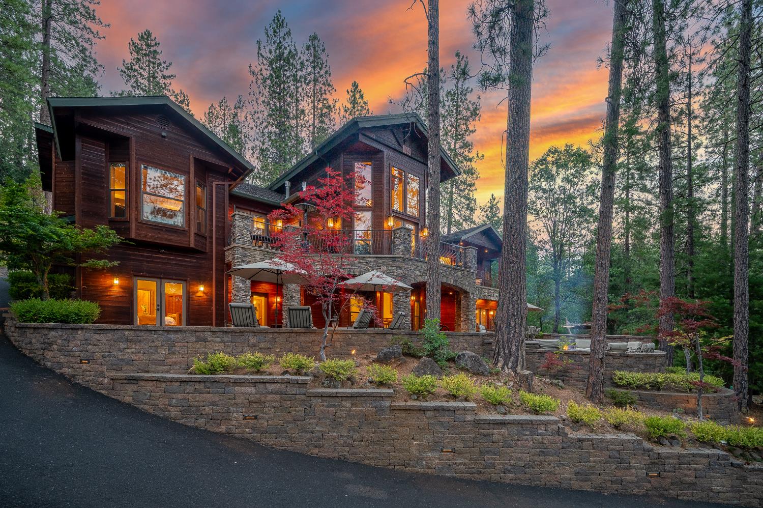 1834 Thunderbolt Trail