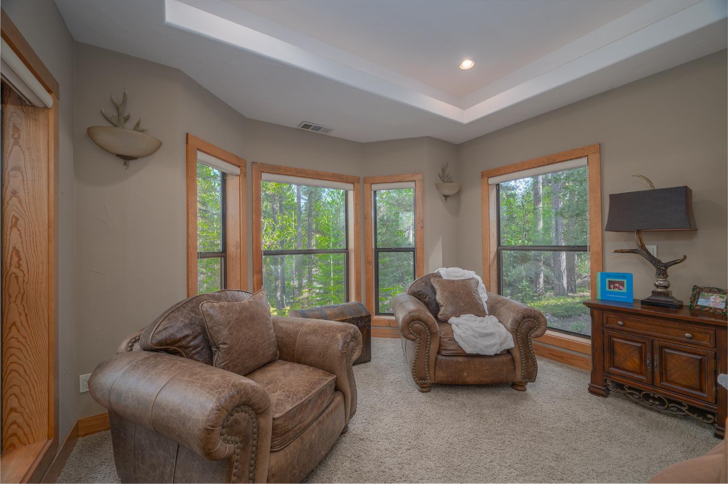 1834 Thunderbolt Trail