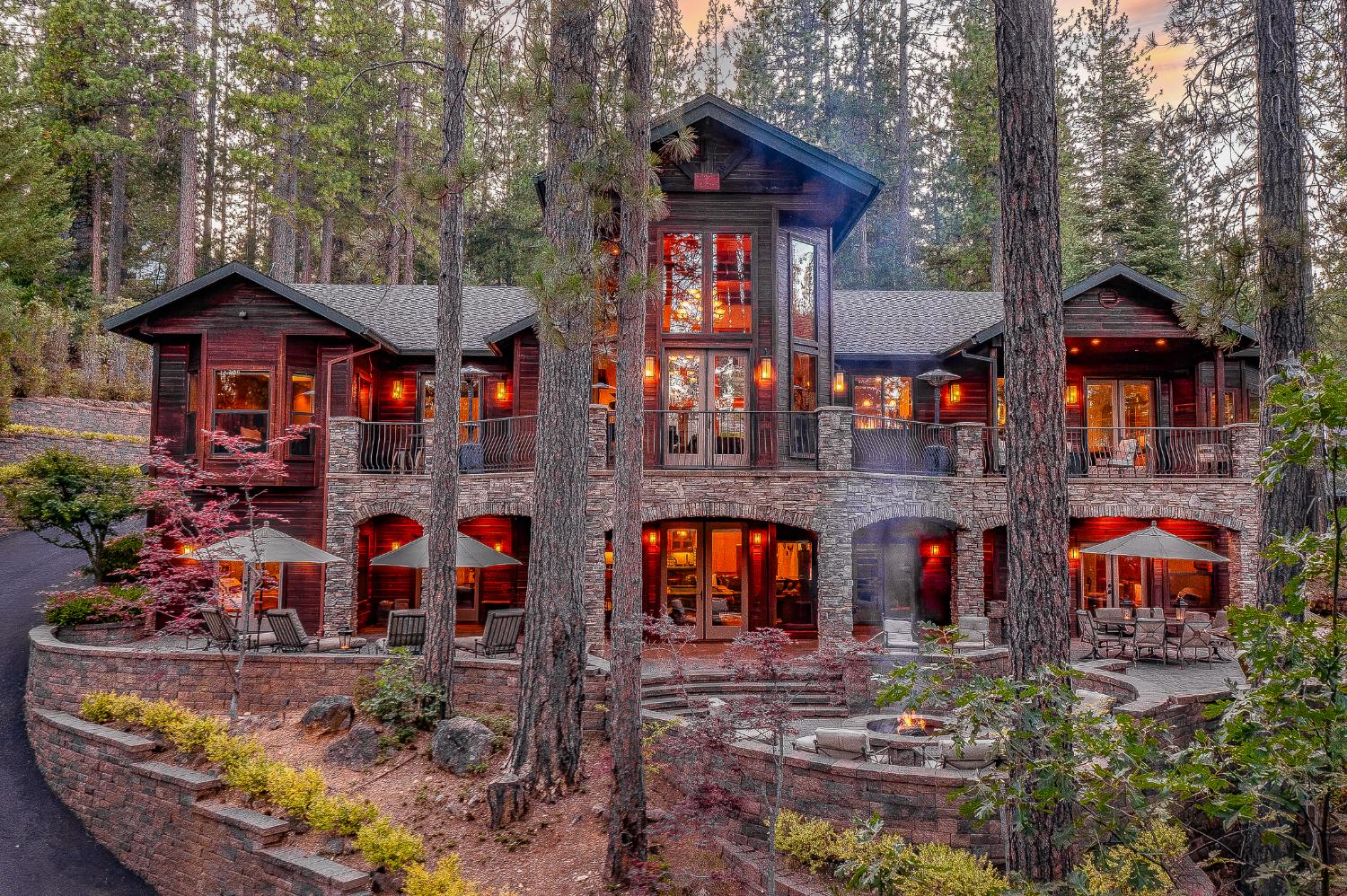 1834 Thunderbolt Trail