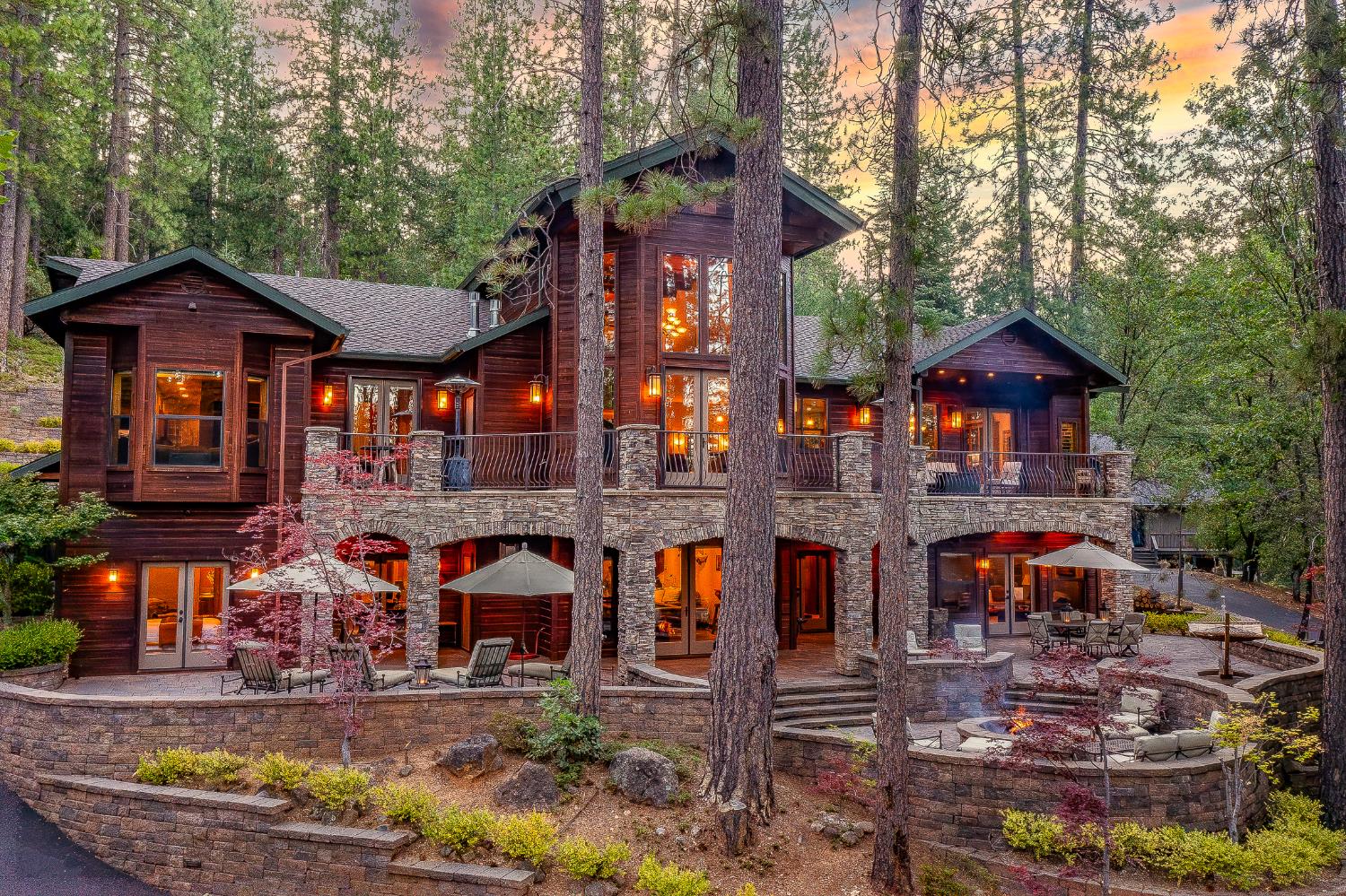 1834 Thunderbolt Trail