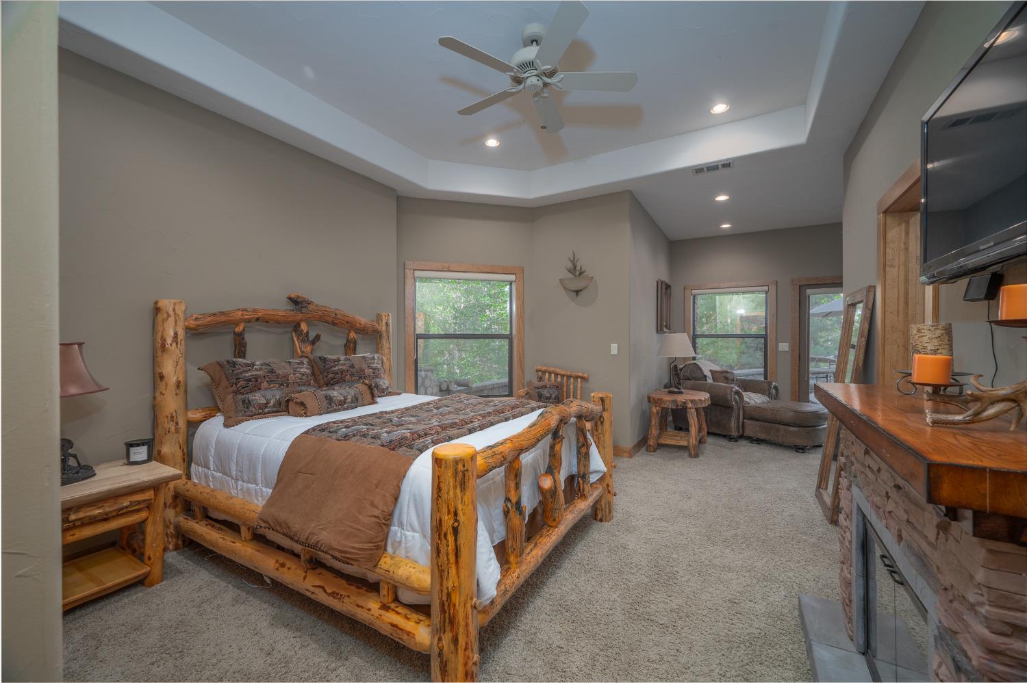 1834 Thunderbolt Trail