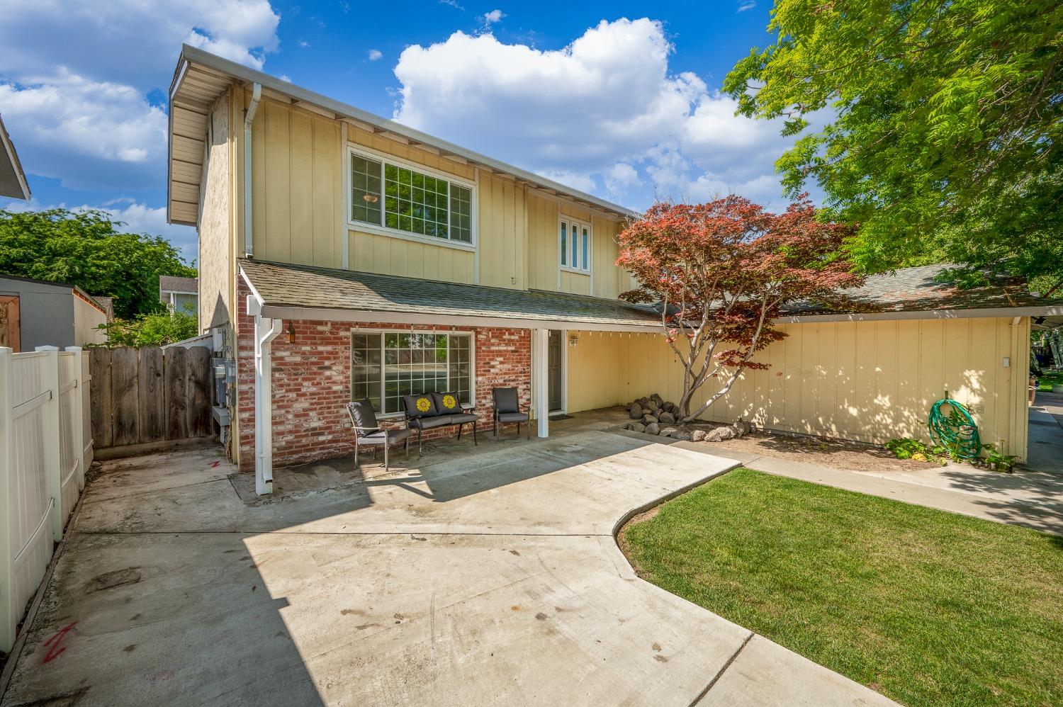 2104 Golden Leaf Court