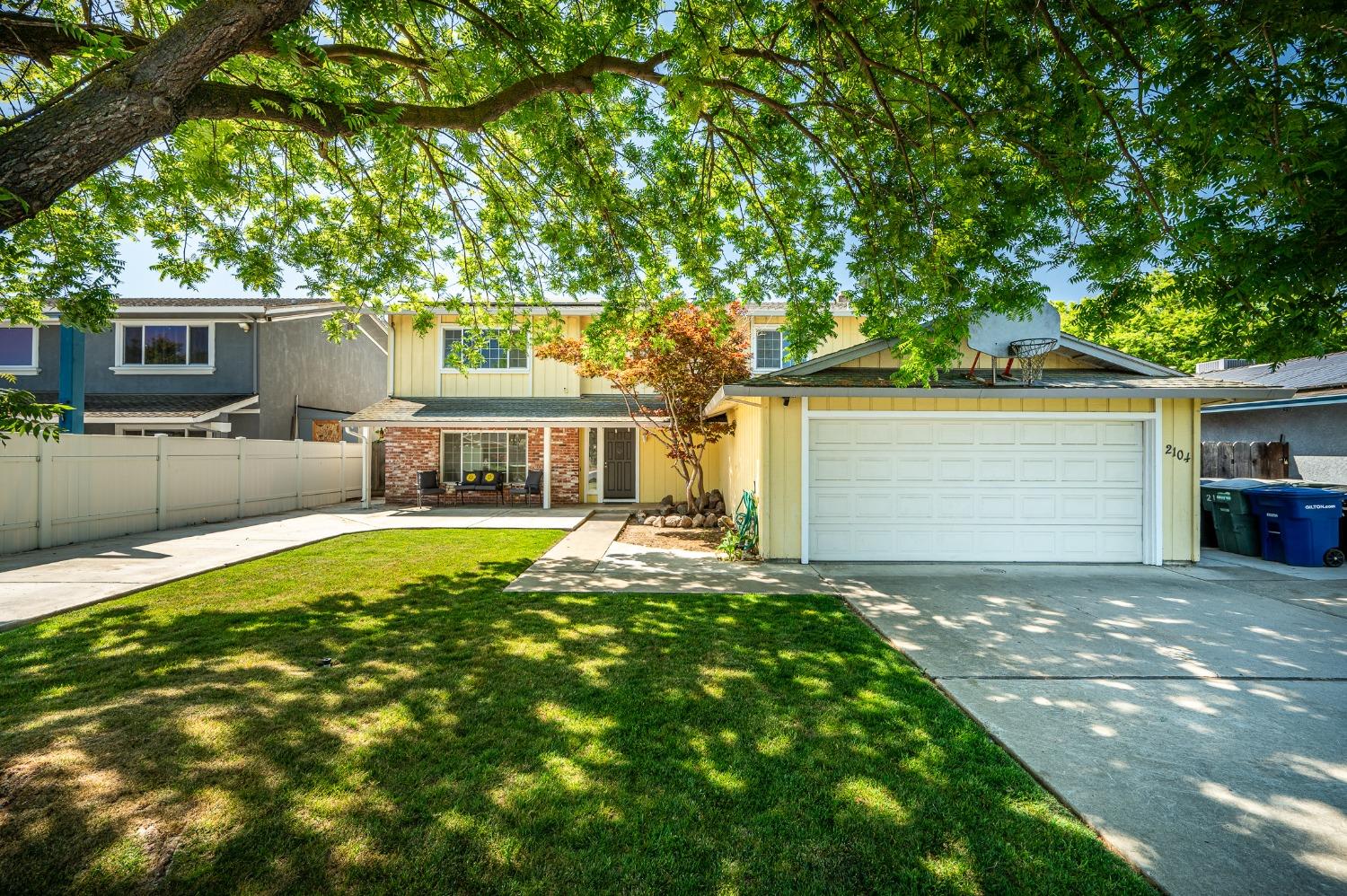 2104 Golden Leaf Court