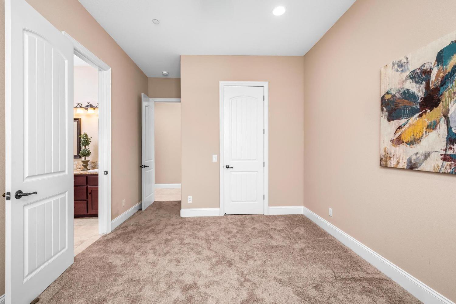 10717 Goldsborough Circle