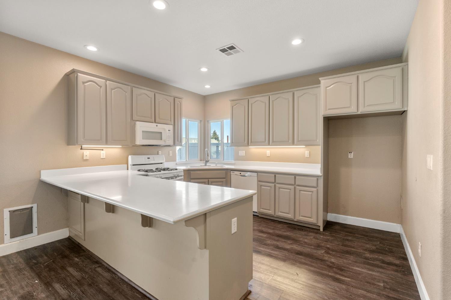 748 Valley View Drive