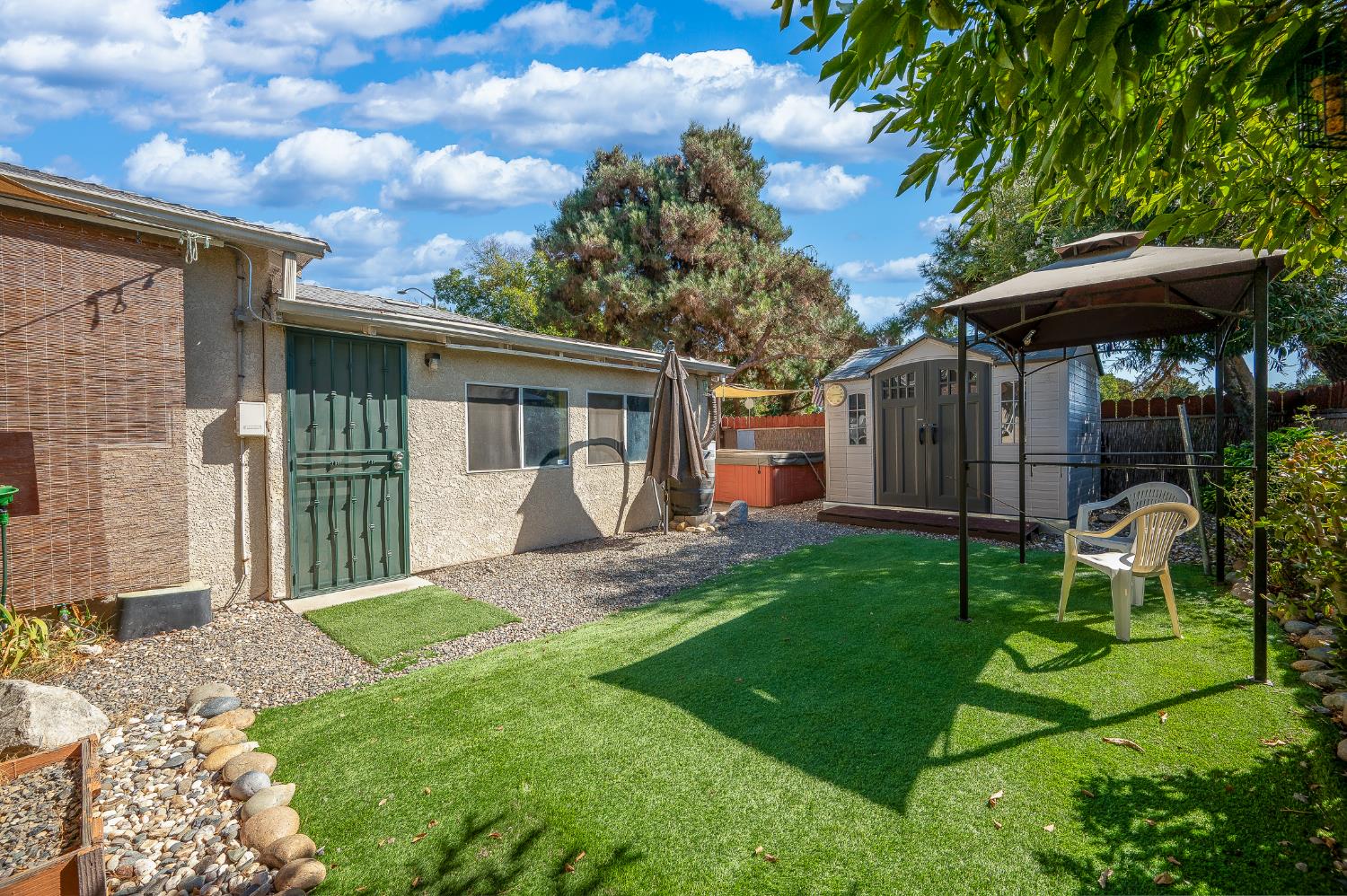 2201 Presidio Avenue