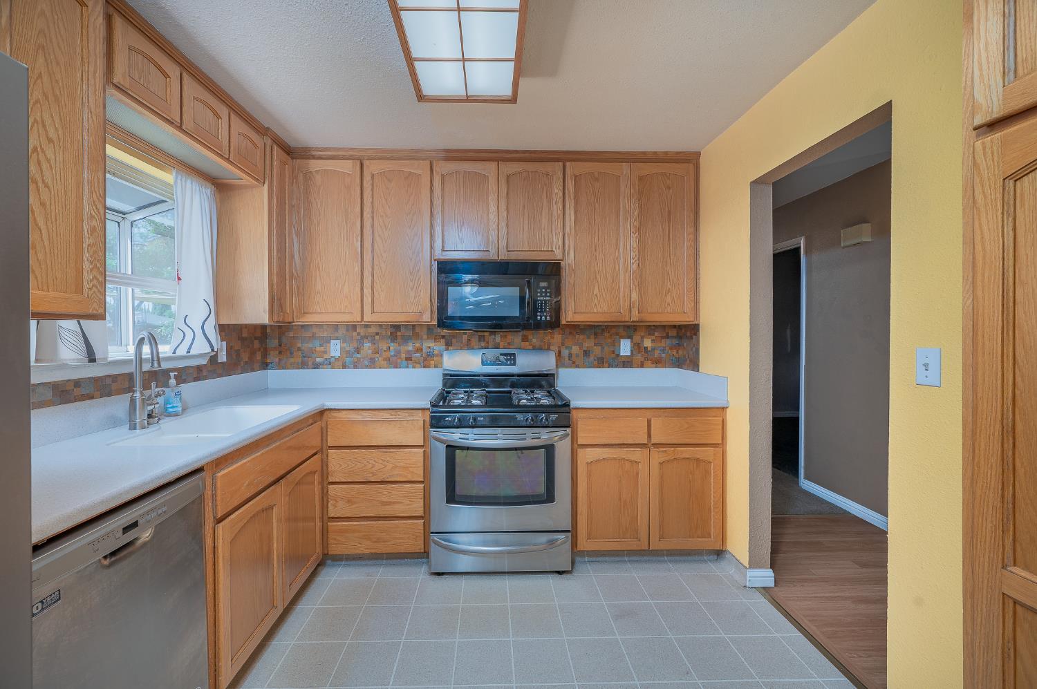 2201 Presidio Avenue