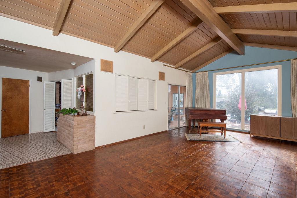 2128 Park Ridge Drive