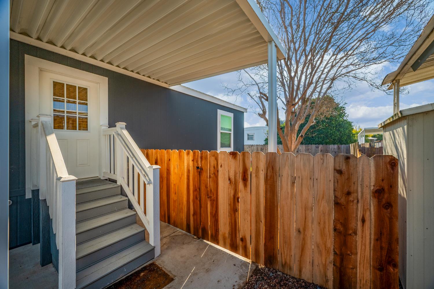 2307 Oakdale Road 13