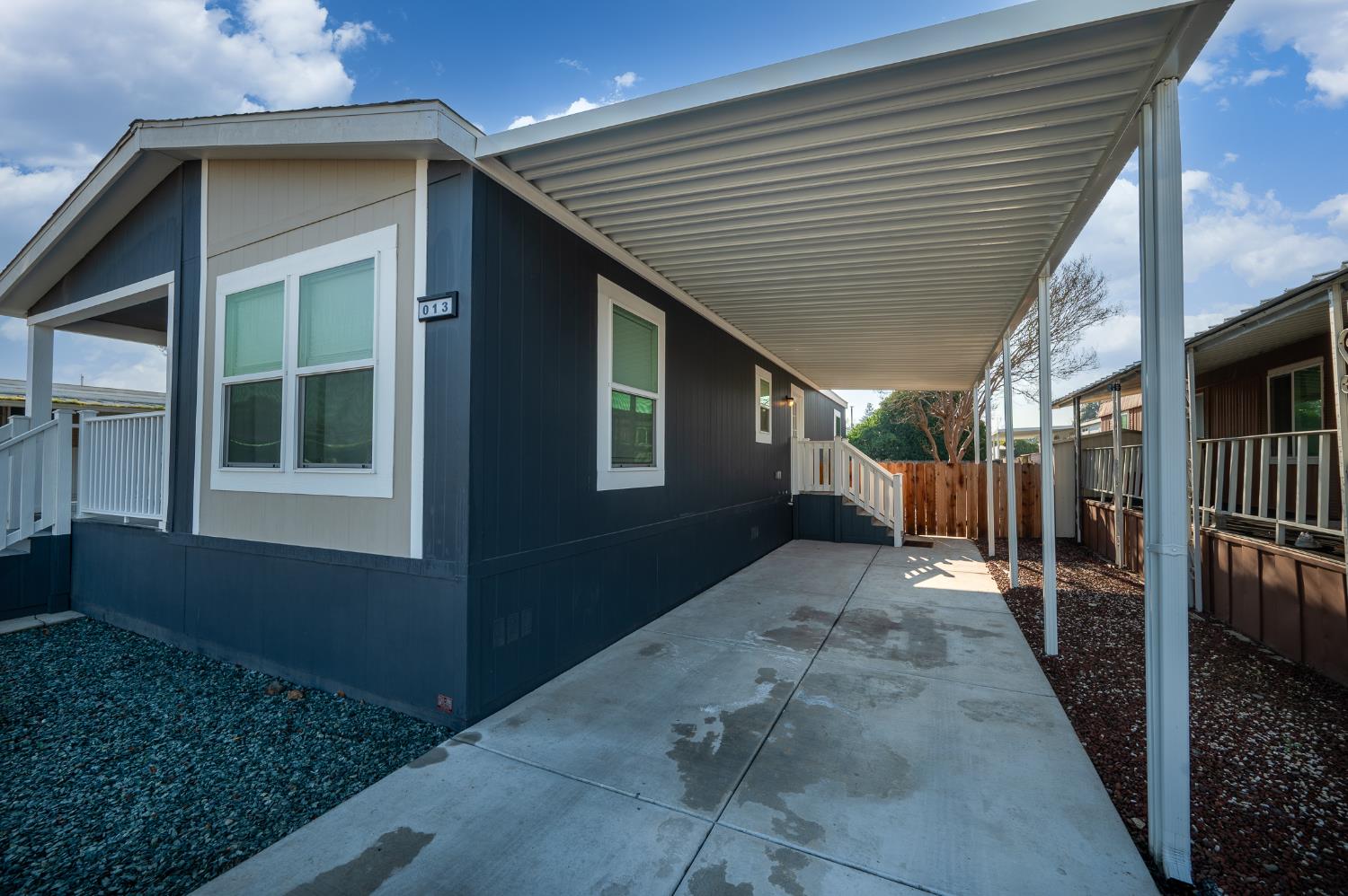 2307 Oakdale Road 13