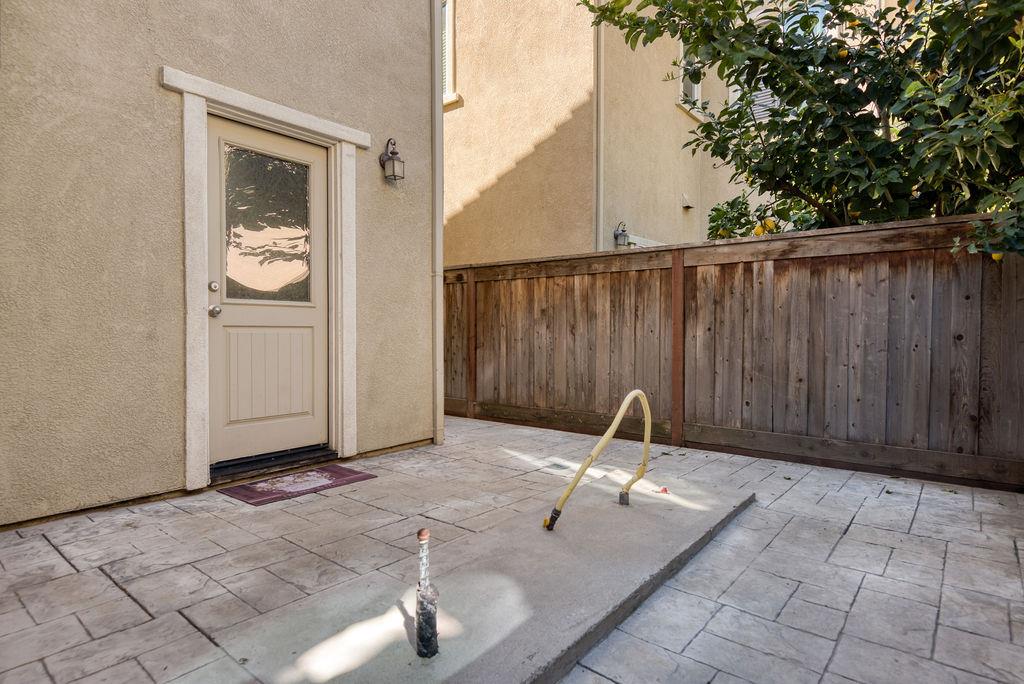 2228 Gallery Drive