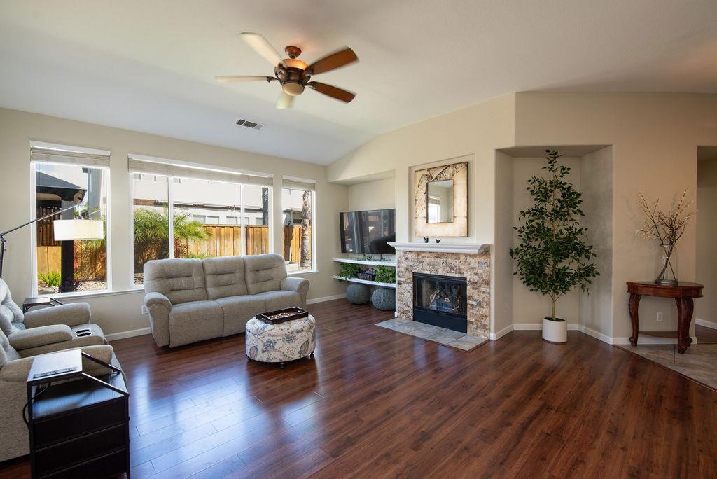 1981 Schaffhausen Street